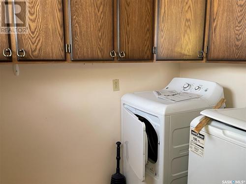 133 2Nd Street W, Lafleche, SK - Indoor Photo Showing Laundry Room