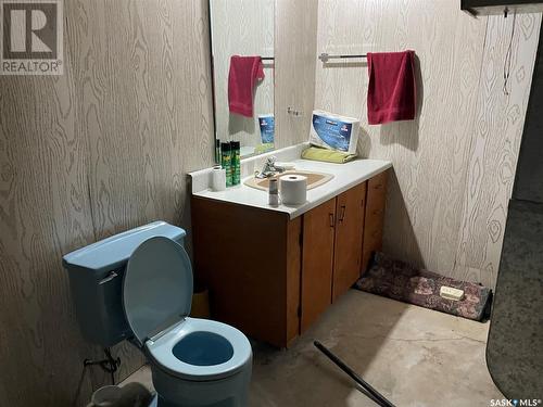 133 2Nd Street W, Lafleche, SK - Indoor Photo Showing Bathroom