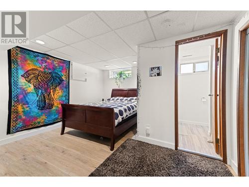 1245 Mountain Avenue, Kelowna, BC - Indoor Photo Showing Bedroom