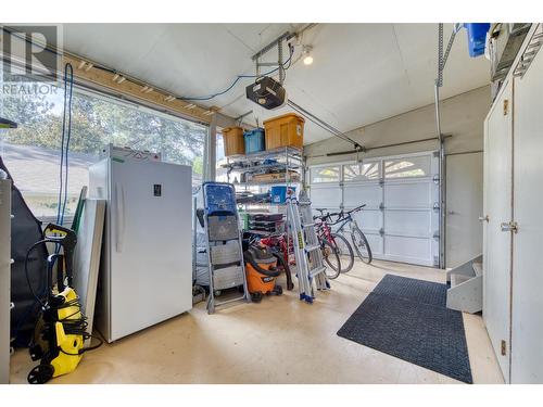 1245 Mountain Avenue, Kelowna, BC - Indoor Photo Showing Garage