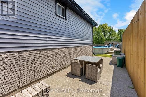 6840 Sunrise Court, Niagara Falls, ON - Outdoor With Exterior