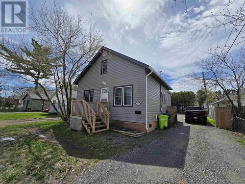 1241 Wellington St E, Sault Ste Marie, ON - Outdoor