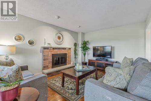 420 Traviss Drive, Newmarket, ON - Indoor Photo Showing Living Room With Fireplace