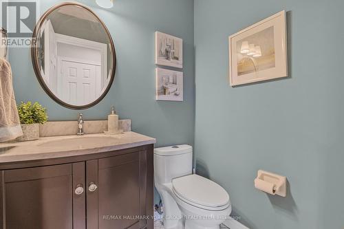 420 Traviss Drive, Newmarket, ON - Indoor Photo Showing Bathroom
