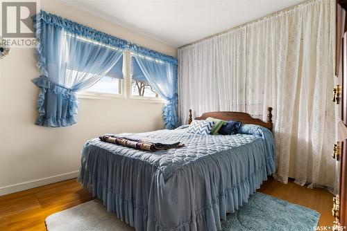 2723 Fleury Street, Regina, SK - Indoor Photo Showing Bedroom