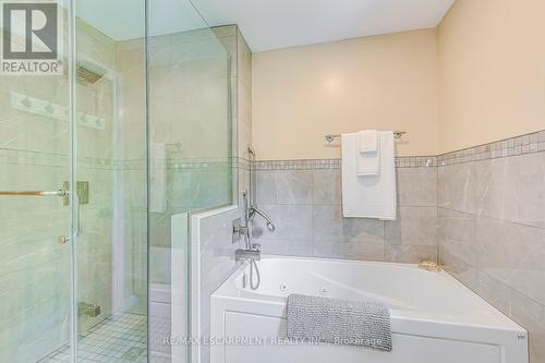 193 Appleby Line, Burlington, ON - Indoor Photo Showing Bathroom