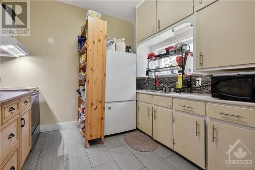 481 Besserer Street, Ottawa, ON - Indoor Photo Showing Kitchen