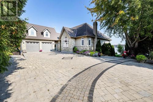 24 Gilson Point Place, Kawartha Lakes, ON - Outdoor With Facade