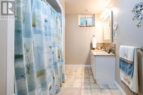 24 Gilson Point Place, Kawartha Lakes, ON - Indoor Photo Showing Bathroom