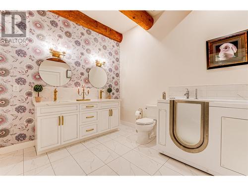 7410 Mclennan Road, Vernon, BC - Indoor Photo Showing Bathroom