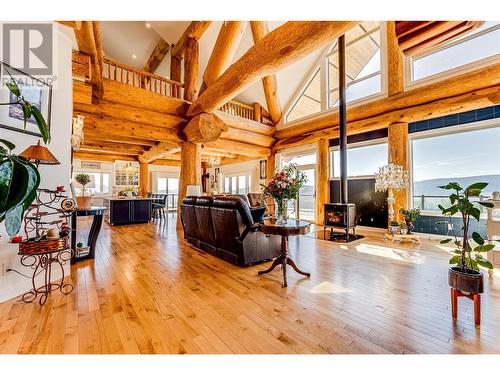 7410 Mclennan Road, Vernon, BC - Indoor