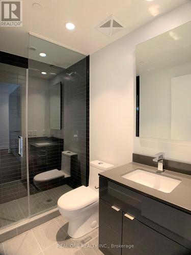 2812 - 7 Grenville Street, Toronto, ON - Indoor Photo Showing Bathroom