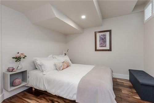 3307 Granite Gate, Burlington, ON - Indoor Photo Showing Bedroom