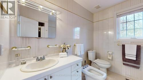 14570 Jane Street, King, ON - Indoor Photo Showing Bathroom