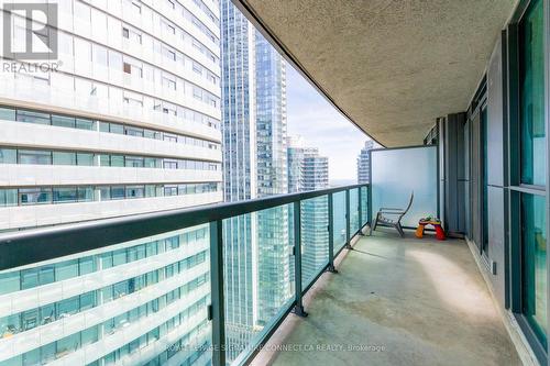 3707 - 19 Grand Trunk Crescent, Toronto, ON - Outdoor With Balcony With Exterior
