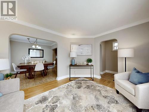 305 Westlake Avenue, Toronto, ON - Indoor Photo Showing Living Room