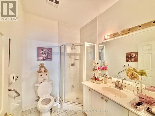 321 - 33 Wallace Street, Vaughan, ON - Indoor Photo Showing Bathroom