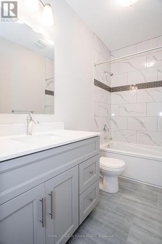 27 Albion Lane, Tiny, ON - Indoor Photo Showing Bathroom