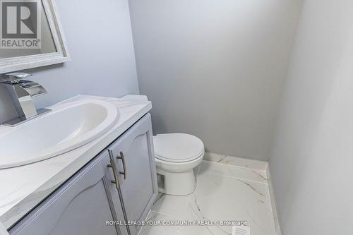 196 Mackenzie Street, New Tecumseth, ON - Indoor Photo Showing Bathroom
