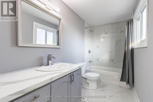196 Mackenzie Street, New Tecumseth, ON - Indoor Photo Showing Bathroom