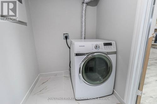 196 Mackenzie Street, New Tecumseth, ON - Indoor Photo Showing Laundry Room