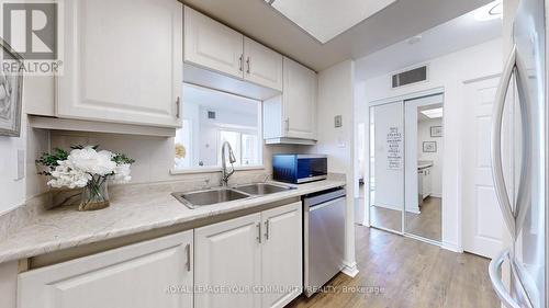 1704 - 285 Enfield Place, Mississauga, ON - Indoor Photo Showing Kitchen With Double Sink