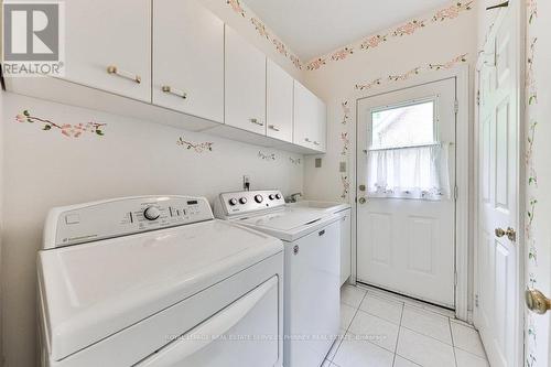 3952 Rolling Valley Drive, Mississauga, ON - Indoor Photo Showing Laundry Room