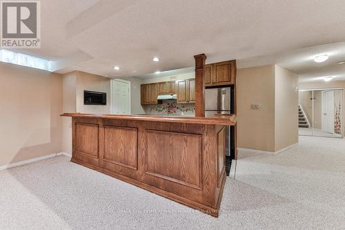 3952 Rolling Valley Drive, Mississauga, ON - Indoor Photo Showing Kitchen