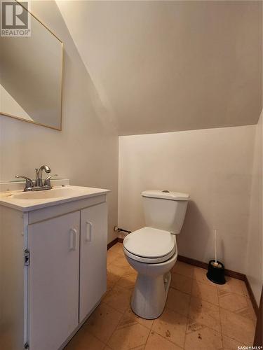 668 3Rd Avenue W, Melville, SK - Indoor Photo Showing Bathroom