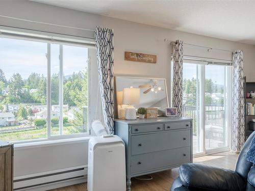 4819 Fairbrook Cres, Nanaimo, BC - Indoor Photo Showing Other Room