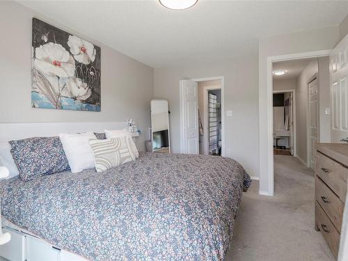 4819 Fairbrook Cres, Nanaimo, BC - Indoor Photo Showing Bedroom