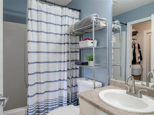 4819 Fairbrook Cres, Nanaimo, BC - Indoor Photo Showing Bathroom