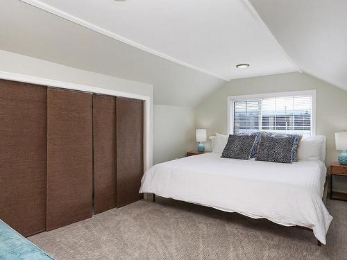 737 11Th St, Courtenay, BC - Indoor Photo Showing Bedroom