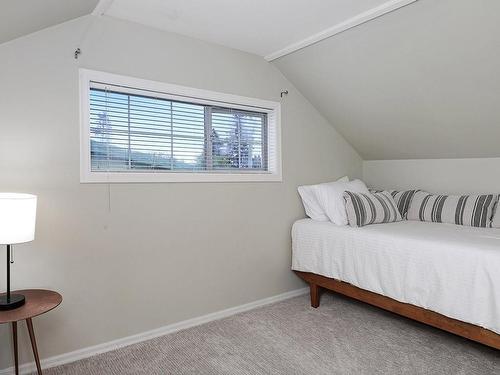 737 11Th St, Courtenay, BC - Indoor Photo Showing Bedroom