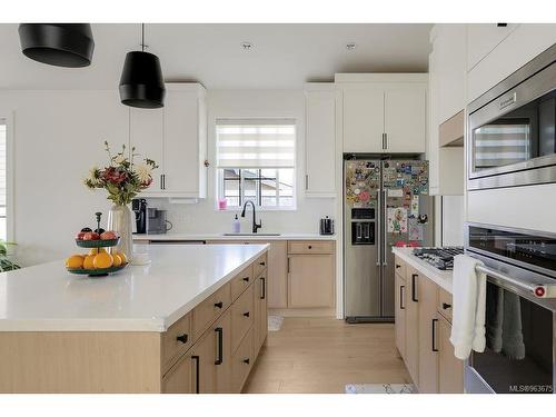 1813 Feltham Rd, Saanich, BC - Indoor Photo Showing Kitchen With Upgraded Kitchen