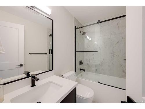 1813 Feltham Rd, Saanich, BC - Indoor Photo Showing Bathroom