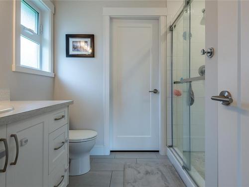 2588 Steele Cres, Courtenay, BC - Indoor Photo Showing Bathroom