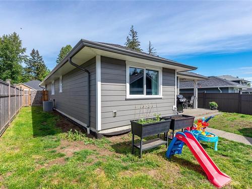 2588 Steele Cres, Courtenay, BC - Outdoor With Exterior