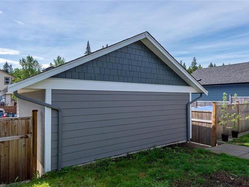 2588 Steele Cres, Courtenay, BC - Outdoor With Exterior