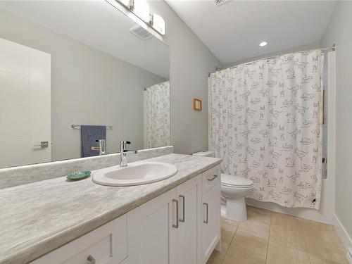 6306 Riverstone Dr, Sooke, BC - Indoor Photo Showing Bathroom
