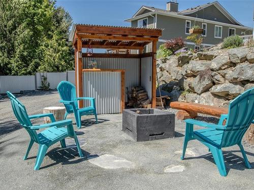 489 Mountain View Dr, Lake Cowichan, BC - Outdoor With Deck Patio Veranda