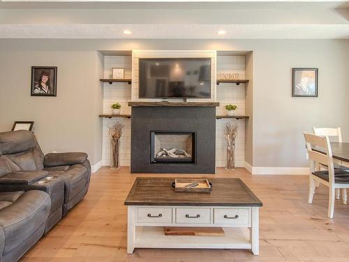 489 Mountain View Dr, Lake Cowichan, BC - Indoor Photo Showing Living Room With Fireplace