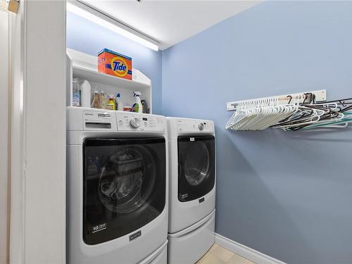 1344 Sherwood Dr, Nanaimo, BC - Indoor Photo Showing Laundry Room