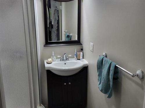 13537 Beauty Bay Road, Kenora, ON - Indoor Photo Showing Bathroom