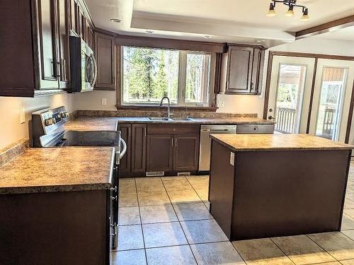 399 Sandy Beach Road, Dryden, ON - Indoor Photo Showing Kitchen With Double Sink