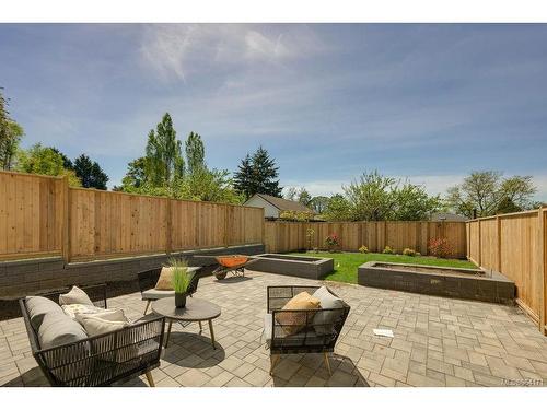 3150/3152 Somerset St, Victoria, BC - Outdoor With Deck Patio Veranda With Backyard