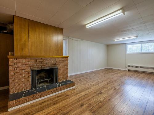 689 Schubert Drive, Kamloops, BC - Indoor With Fireplace
