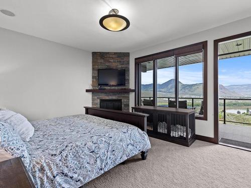 1006 Saddleback Crt, Kamloops, BC - Indoor Photo Showing Bedroom