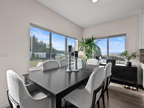 114-1323 Kinross Place, Kamloops, BC - Indoor Photo Showing Dining Room