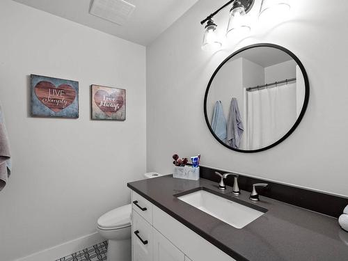 114-1323 Kinross Place, Kamloops, BC - Indoor Photo Showing Bathroom
